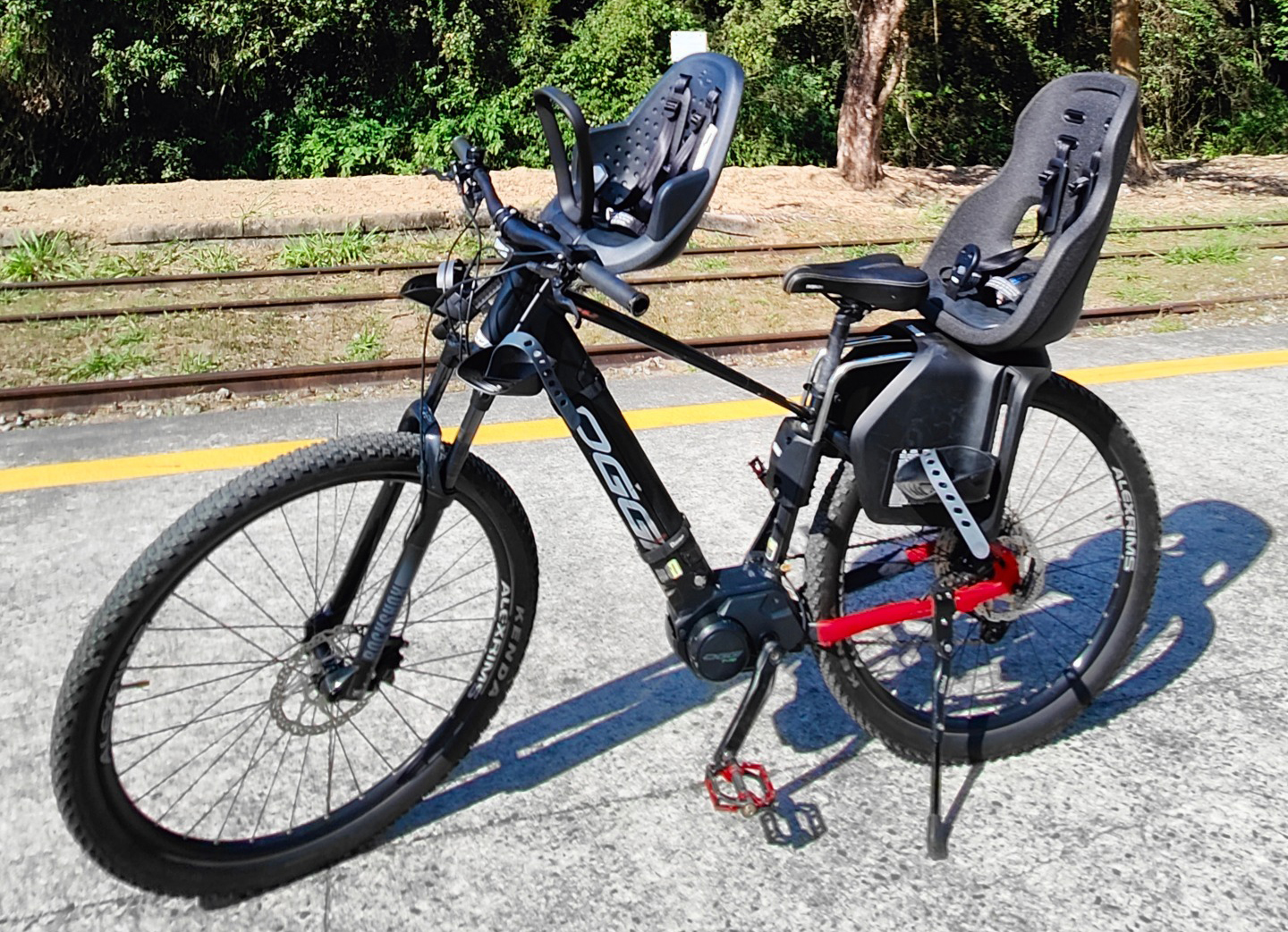 Capa de Bike Elétrica OGGI Big Wheel 8.2 ou 8.0 com CADEIRINHA THULE