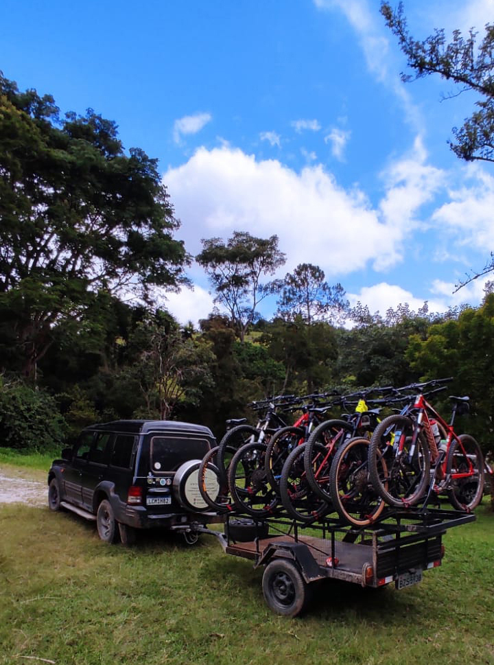 carro com rack de bike